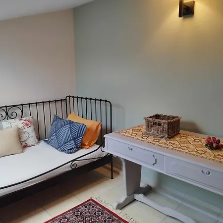 Elisavet Appartement *